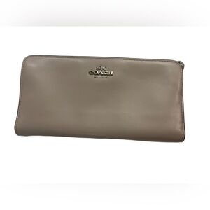 Coach Skinny Wallet Beige Leather NWOT